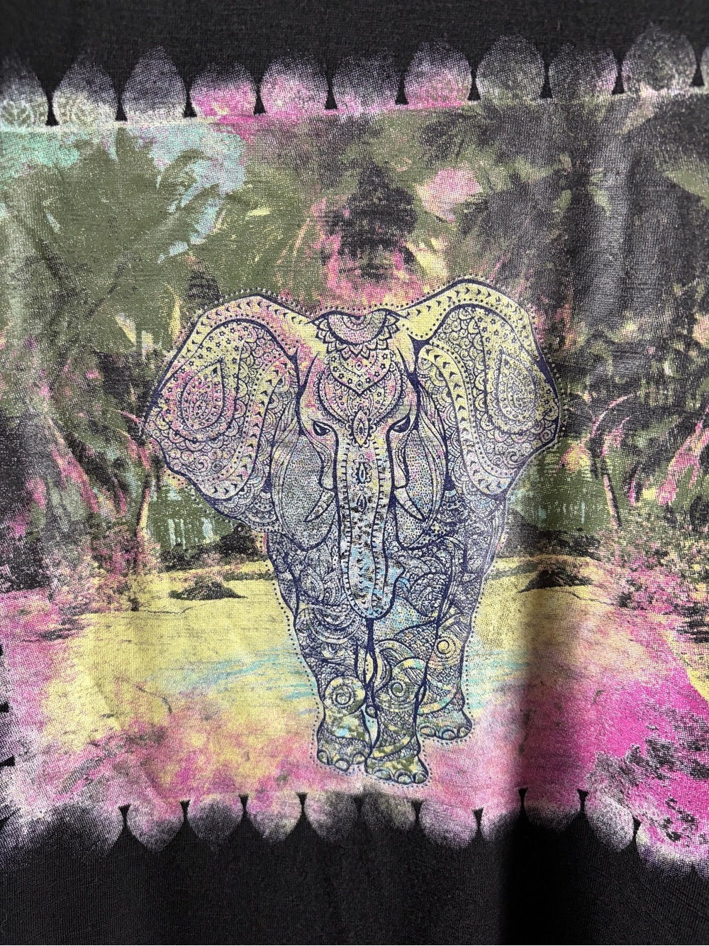 Jessica Simpson Black Cold-Shoulder Elephant Graphic Tee NWT Small - Picture 3 of 4